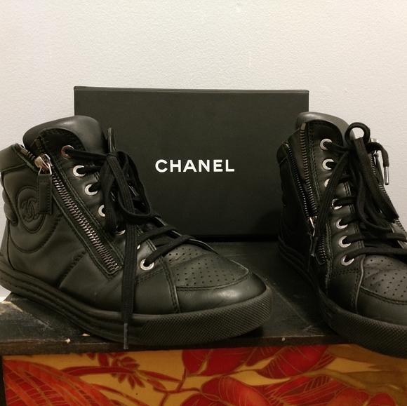 SOLD!!!!!!!Chanel sneakers - Picture 1 of 1